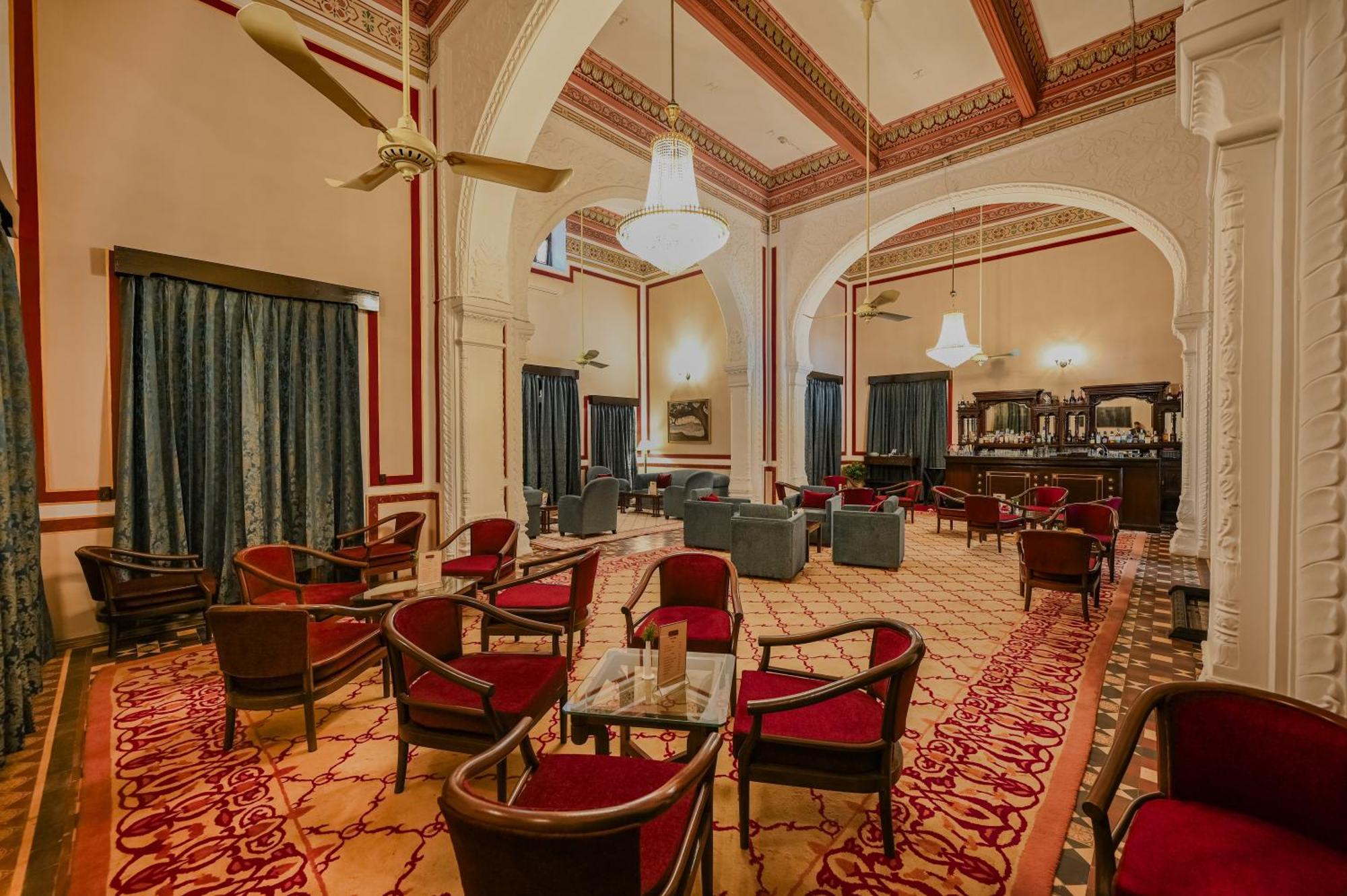 Umed Bhawan Palace, Kotah Esterno foto